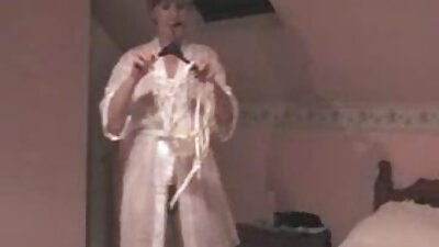 Trei fete nebune au un trio lesbiene uimitor
