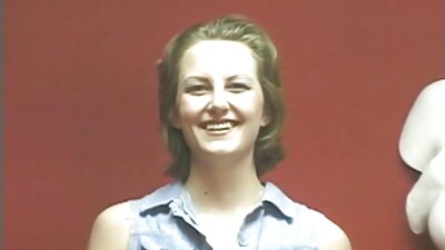 Milf anal în formă și curvă dezosată adânc de penisul său mare