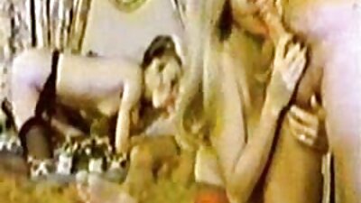 O latină cu un zâmbet sexy primește o pula în păsărică