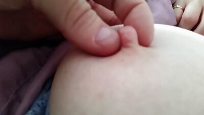 Adolescenta dulce pe nume Jenny Fer este lovită de iubitul ei