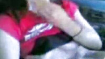 Tânărul le dă lanseta lui două fete și nu regretă