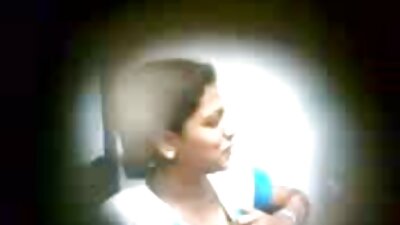 Un cuplu este în spălătorie, fac sex împreună în acest videoclip